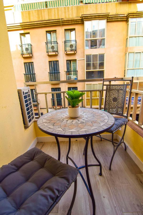 Letmalaga Square Merced Extérieur photo